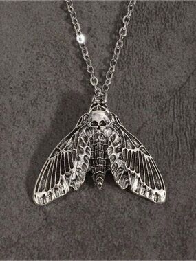 Goth Silver Tone Moth Pendant Necklace Engraved Detailing Adjustable NWT